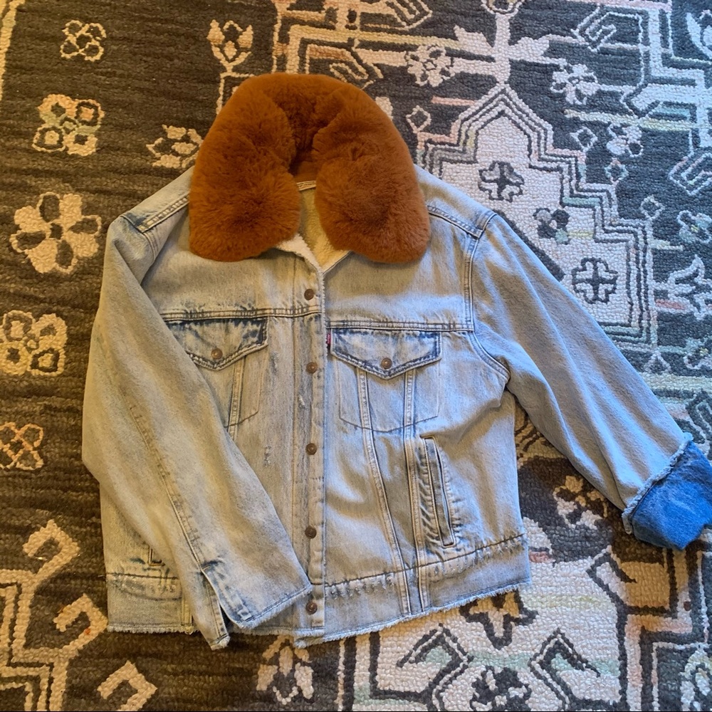 Levi’s Oversized Trucker Jacket
